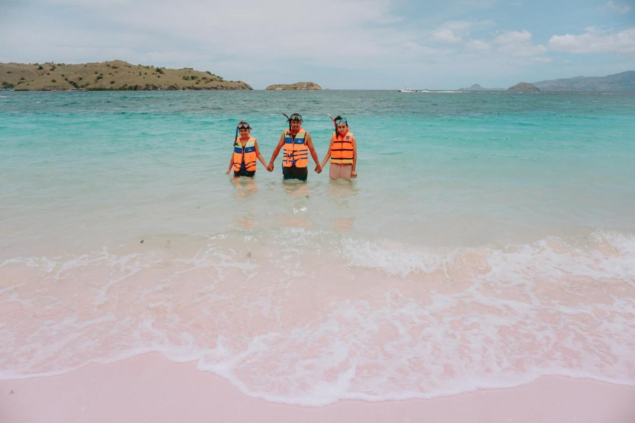 Komodoku One Love Homestay And Tour Labuan Bajo Exteriér fotografie