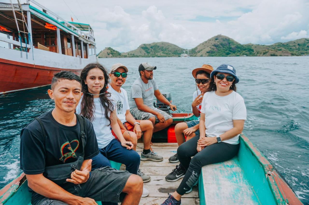 Komodoku One Love Homestay And Tour Labuan Bajo Exteriér fotografie