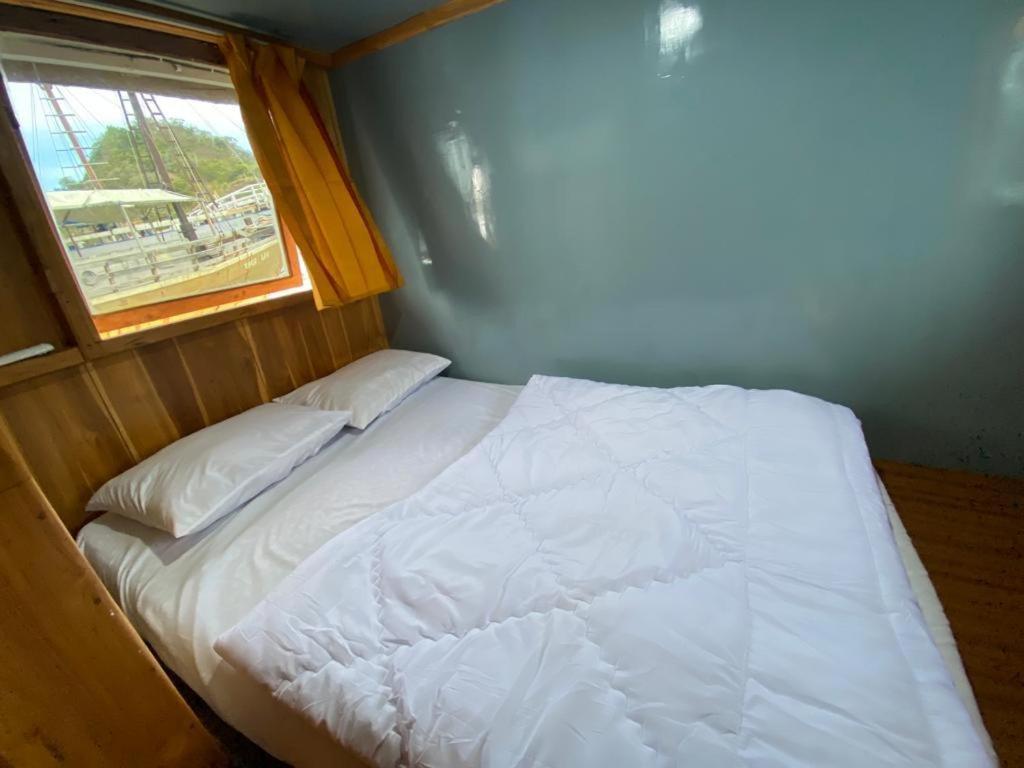 Komodoku One Love Homestay And Tour Labuan Bajo Exteriér fotografie