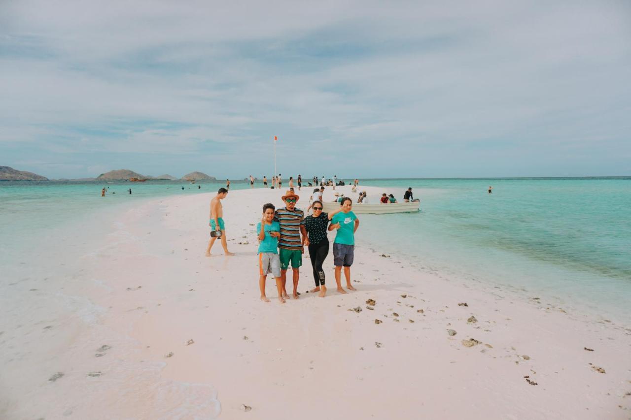 Komodoku One Love Homestay And Tour Labuan Bajo Exteriér fotografie