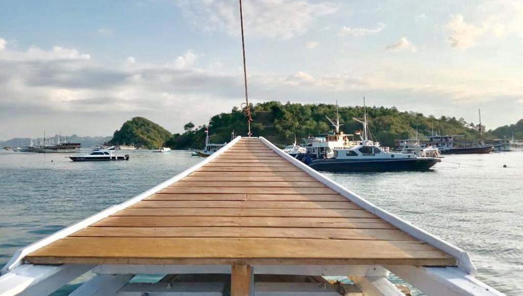 Komodoku One Love Homestay And Tour Labuan Bajo Exteriér fotografie