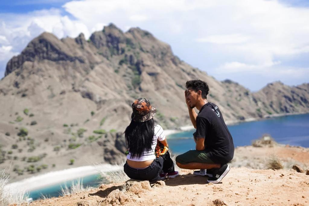Komodoku One Love Homestay And Tour Labuan Bajo Exteriér fotografie