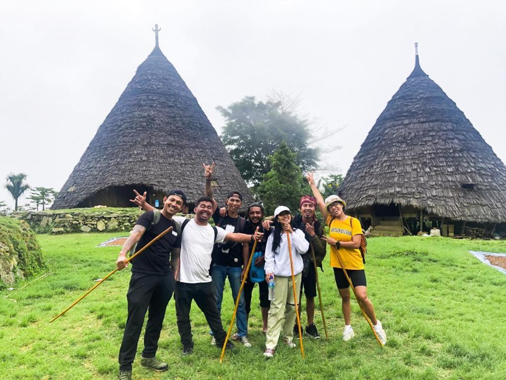 Komodoku One Love Homestay And Tour Labuan Bajo Exteriér fotografie