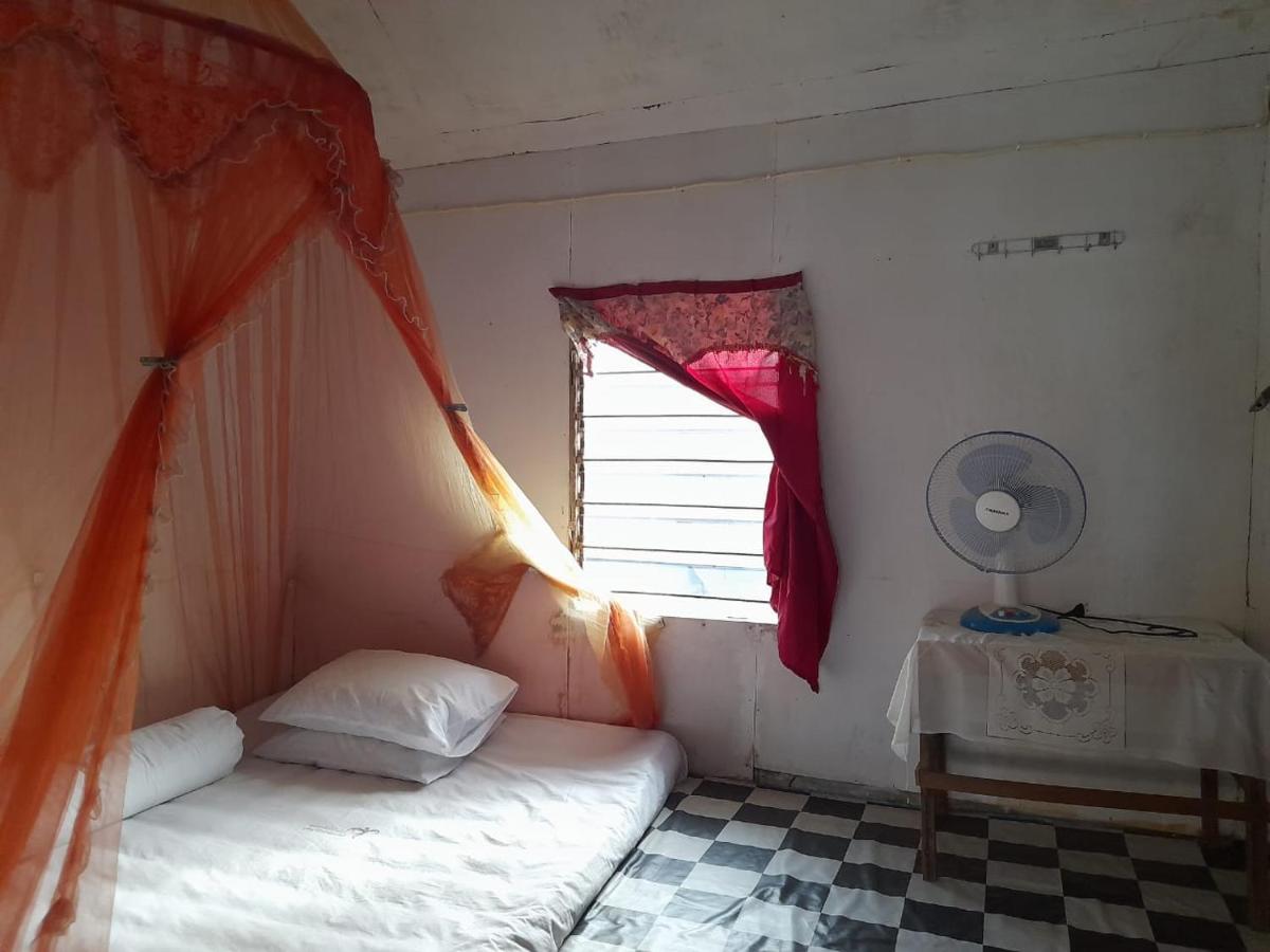 Komodoku One Love Homestay And Tour Labuan Bajo Exteriér fotografie