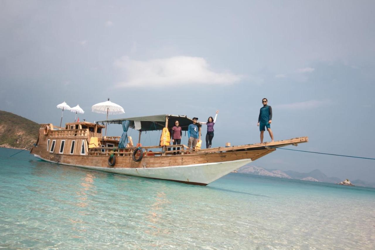 Komodoku One Love Homestay And Tour Labuan Bajo Exteriér fotografie