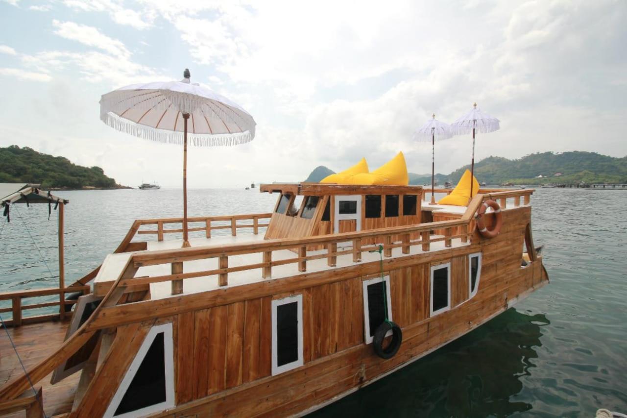 Komodoku One Love Homestay And Tour Labuan Bajo Exteriér fotografie