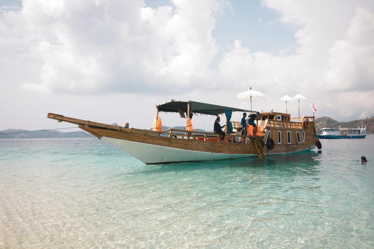 Komodoku One Love Homestay And Tour Labuan Bajo Exteriér fotografie