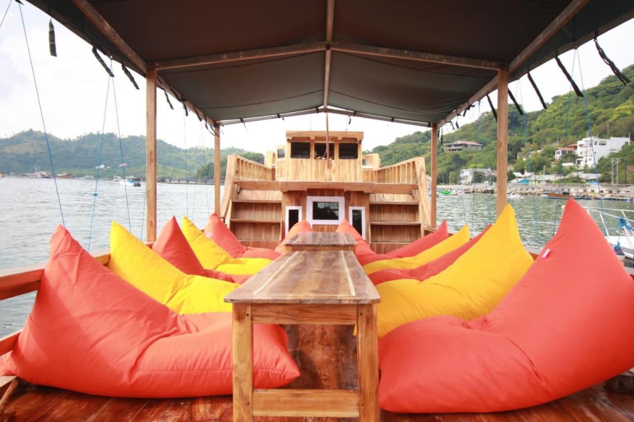 Komodoku One Love Homestay And Tour Labuan Bajo Exteriér fotografie