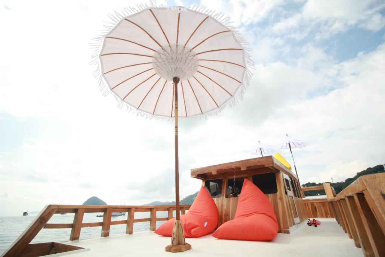 Komodoku One Love Homestay And Tour Labuan Bajo Exteriér fotografie